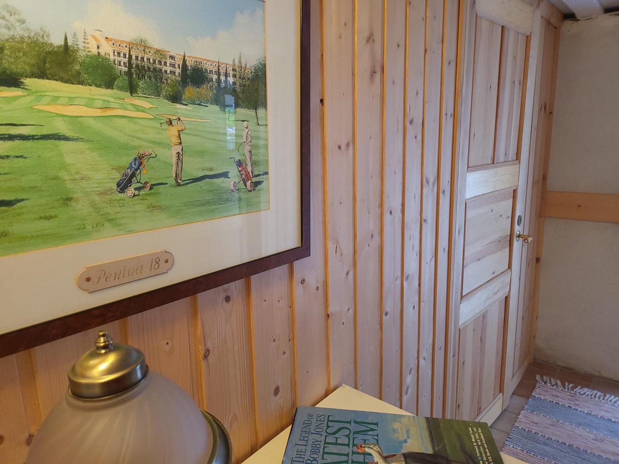 Lilla Huset Med Stor Traedgardstomt Naera Golf Och Hav Villa Trosa Eksteriør bilde